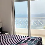 Tini Sea View * Sarandë
