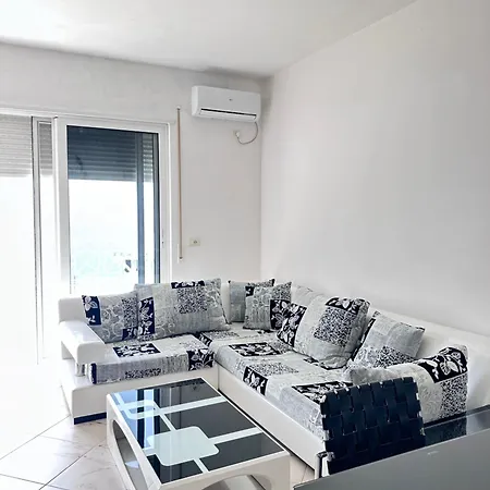 Tini Sea View Sarandë