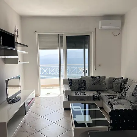 Apartment Tini Sea View