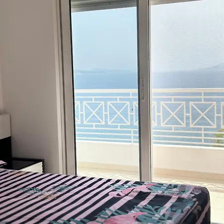 Tini Sea View * Σαράντα