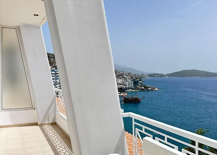 Tini Sea View * Sarandë