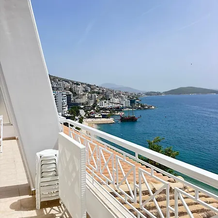 Tini Sea View *