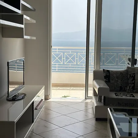 Tini Sea View *