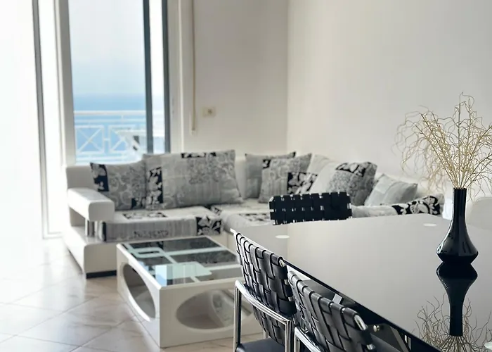 Tini Sea View Sarandë